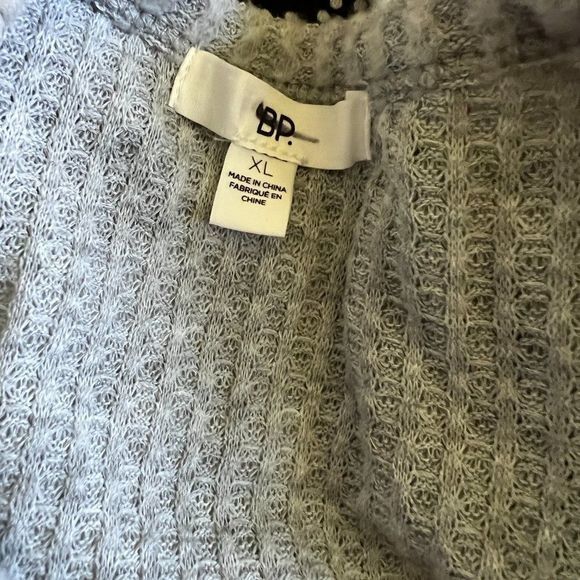 NWOT BP Oversize Snap Front Henley Top in Grey Heather (XL) - Picture 7 of 11